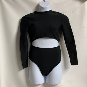 Egreis women’s XS black body-con stretch long sleeves tummy out bodysuit